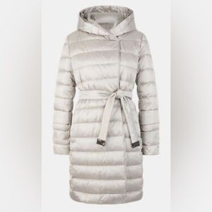 MAX MARA THE CUBE NOVEFF